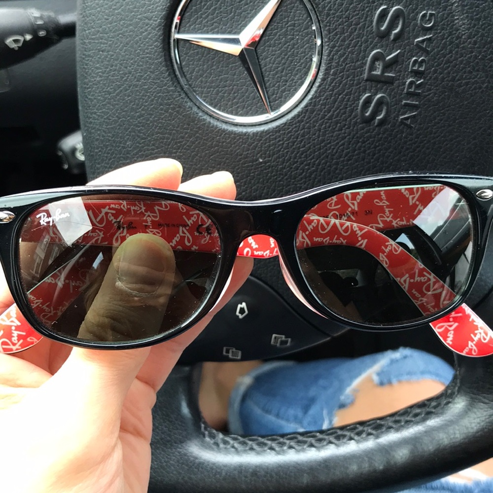 Ray Ban WAYFARER sunglasses
